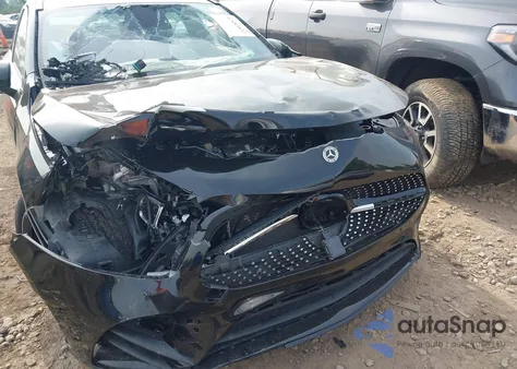 2022 Mercedes-Benz A 220 4Matic z USA, uszkodzony, nr VIN W1K3G4FBXNJ355757